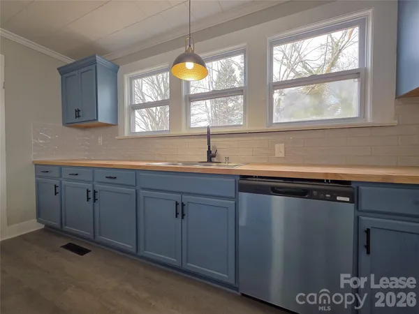 $1,395 | 1212 North Church Street, Salisbury, NC 28144