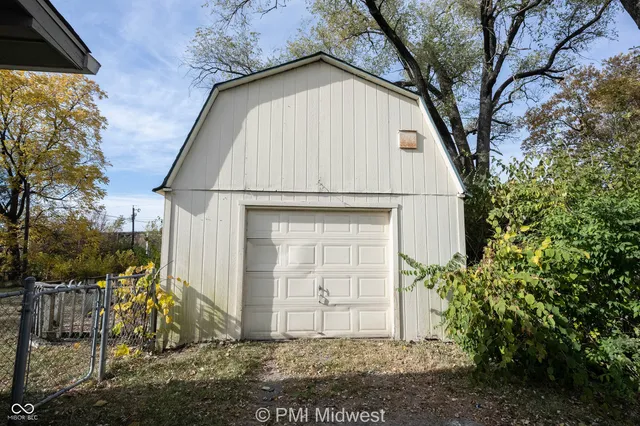 $1,325 | 3202 Wellington Avenue, Indianapolis, IN 46226