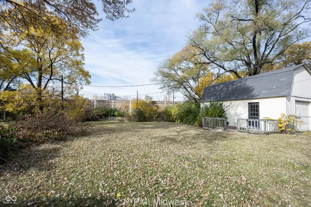 $1,325 | 3202 Wellington Avenue, Indianapolis, IN 46226