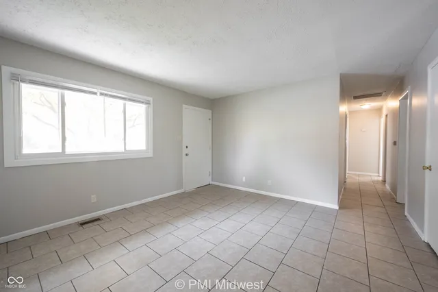 $1,325 | 3202 Wellington Avenue, Indianapolis, IN 46226