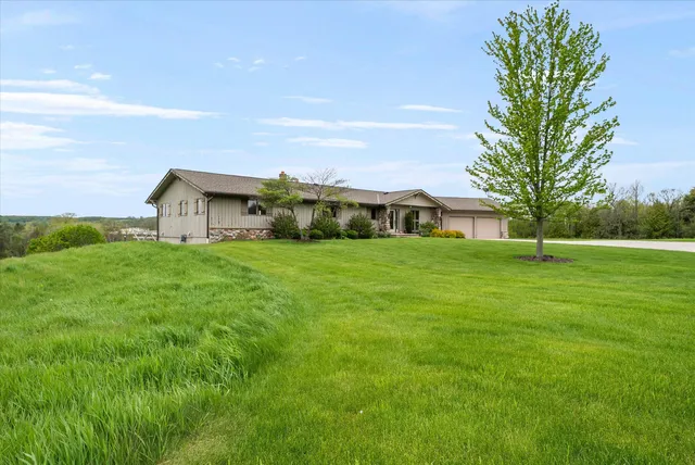 $850,000 | W5936 Mooney Road, Plymouth, WI 53073