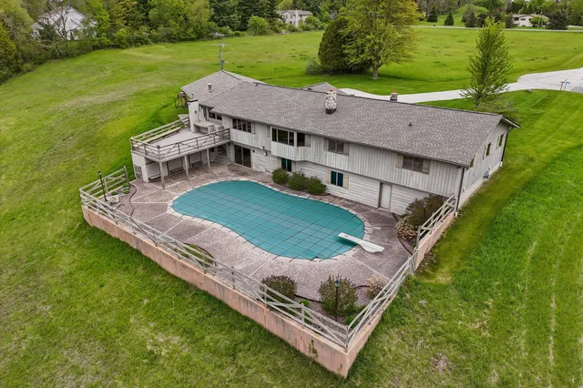 $850,000 | W5936 Mooney Road, Plymouth, WI 53073
