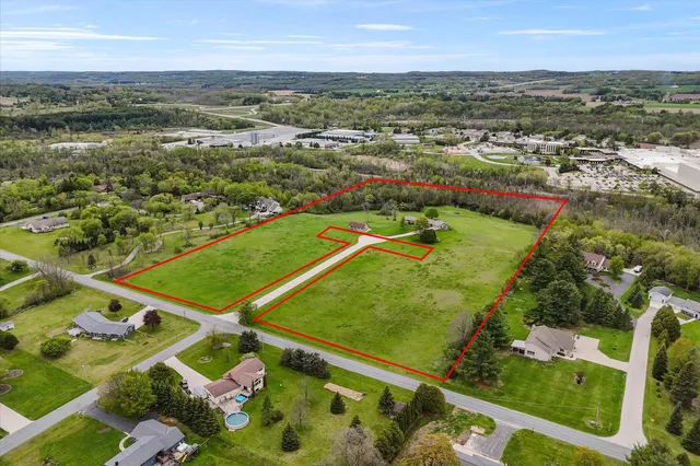 $850,000 | W5936 Mooney Road, Plymouth, WI 53073