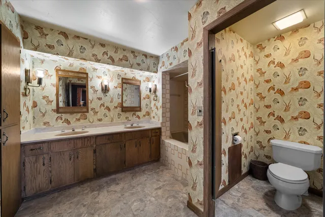 $850,000 | W5936 Mooney Road, Plymouth, WI 53073