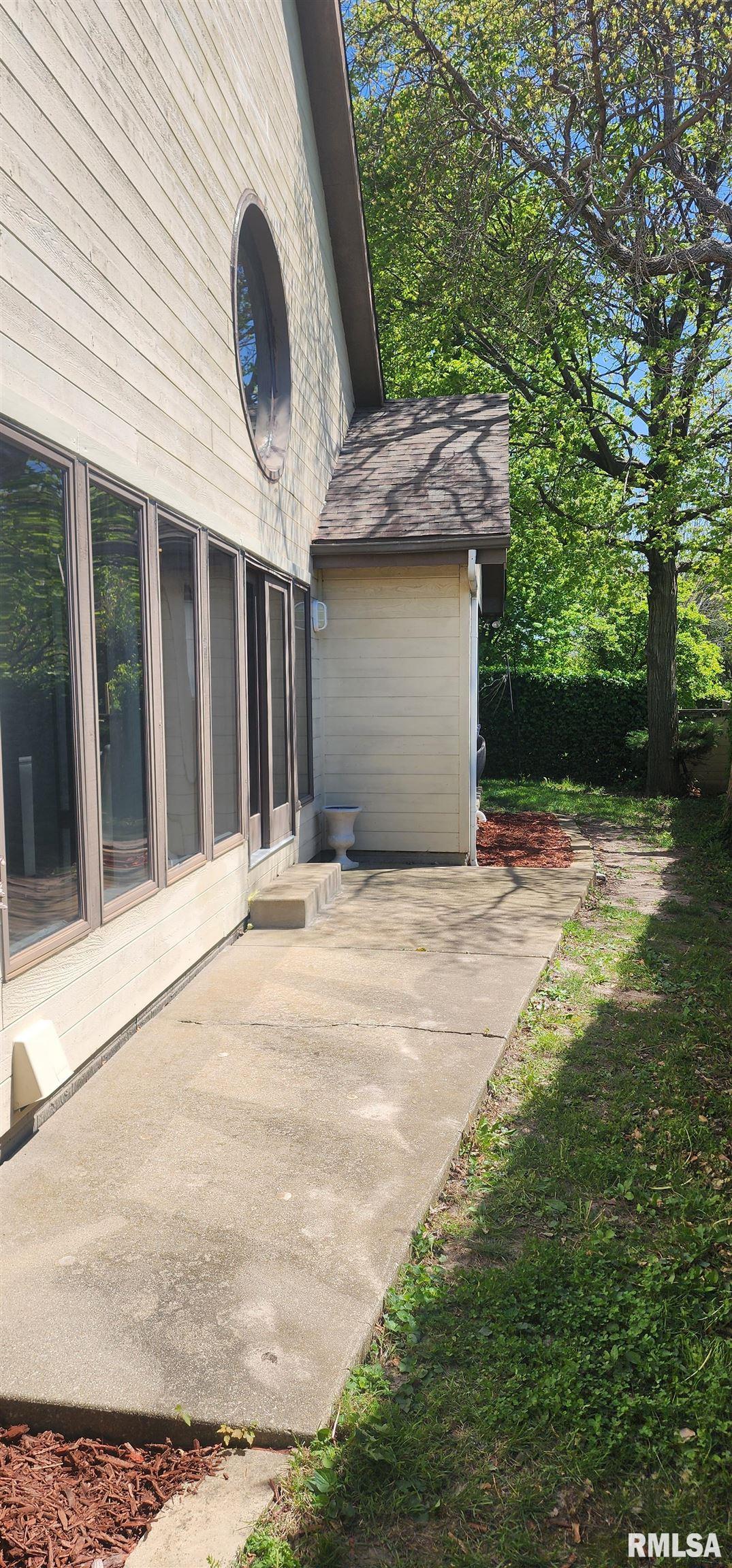 3116 Turning Mill Drive Springfield, IL 62704 - Photo 4 of 42