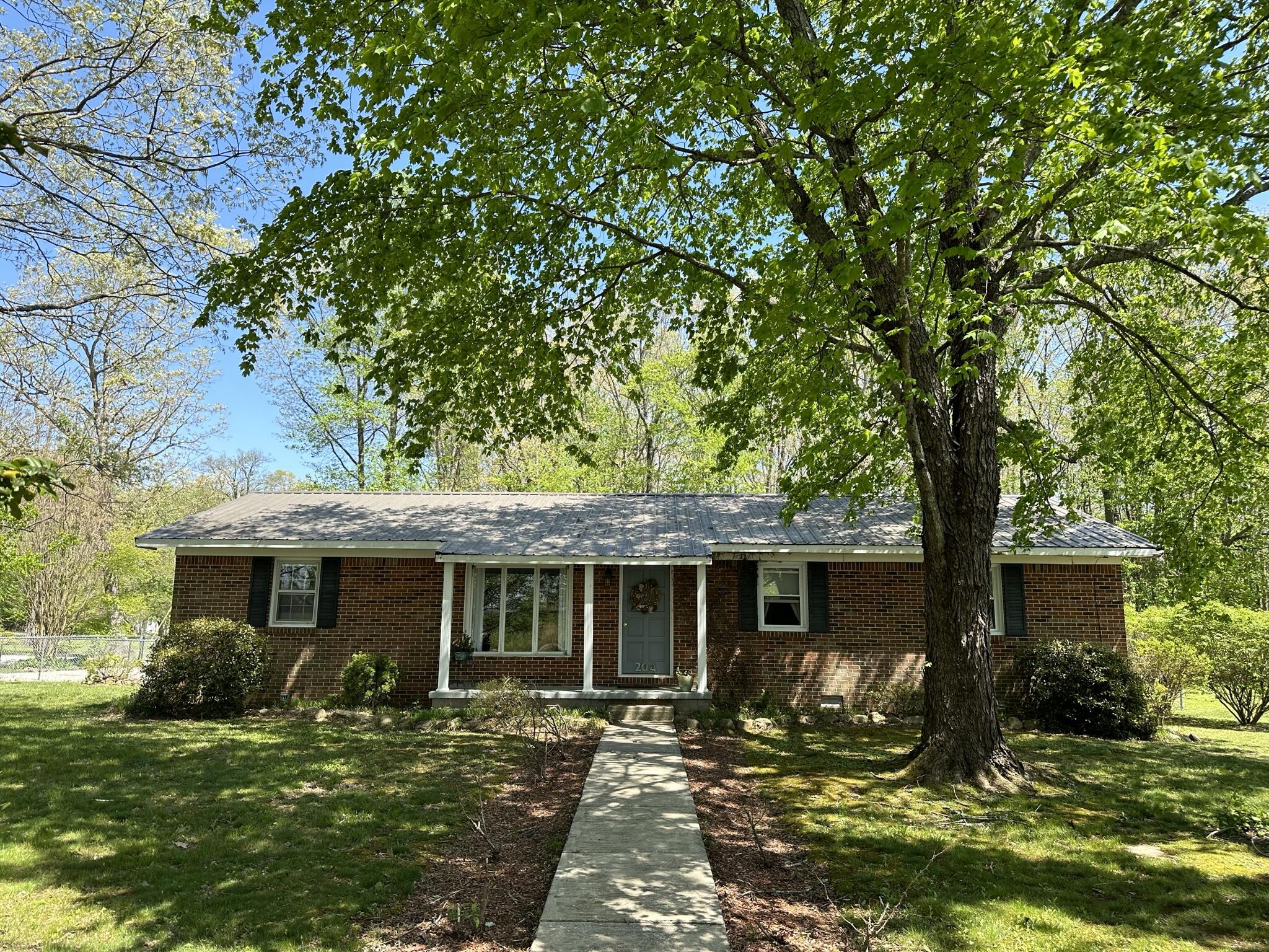 204 Trussell Road Monteagle, TN 37356 - Photo 2 of 38 IMG_8308