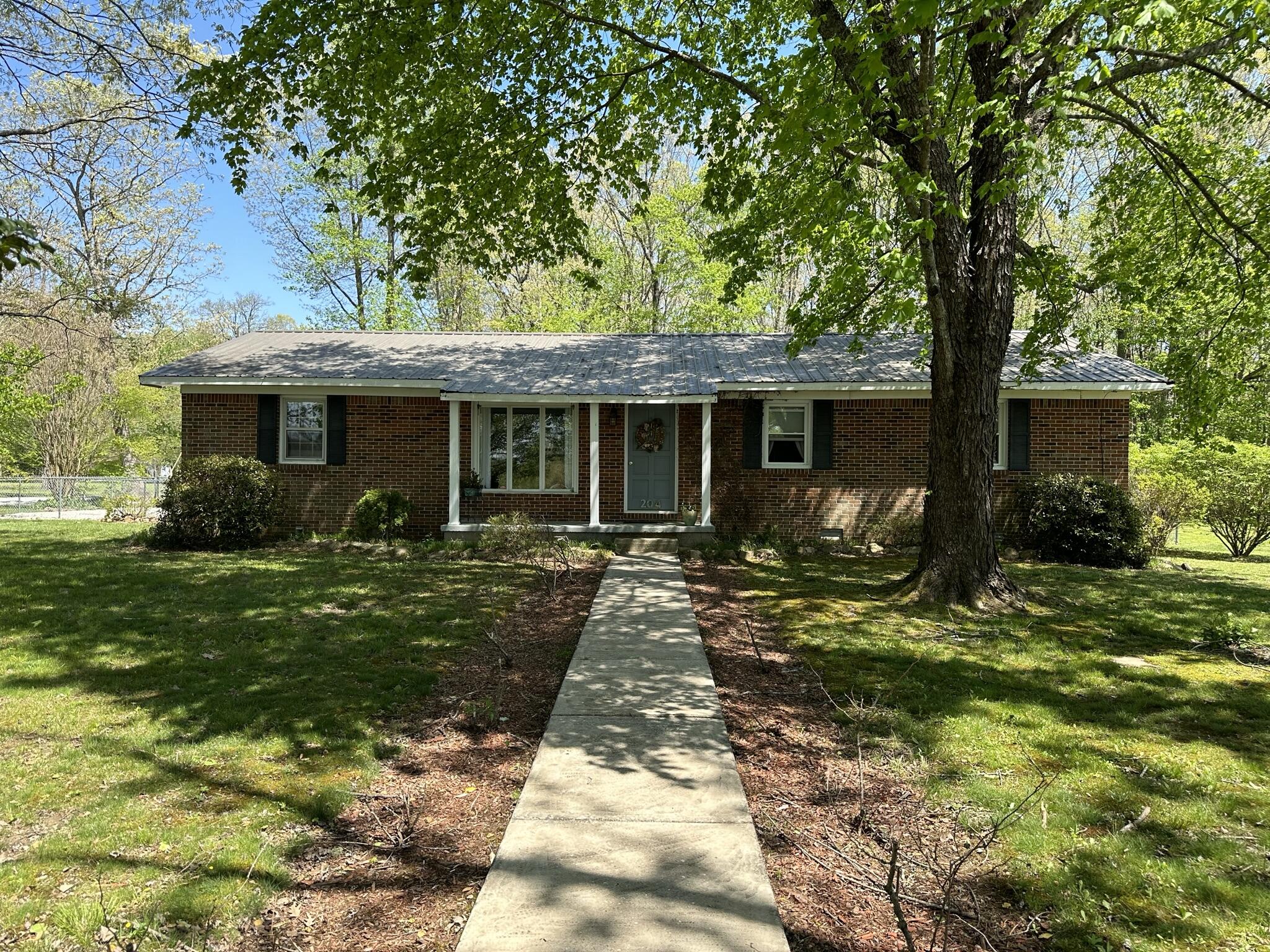 204 Trussell Road Monteagle, TN 37356 - Photo 7 of 38 IMG_8309
