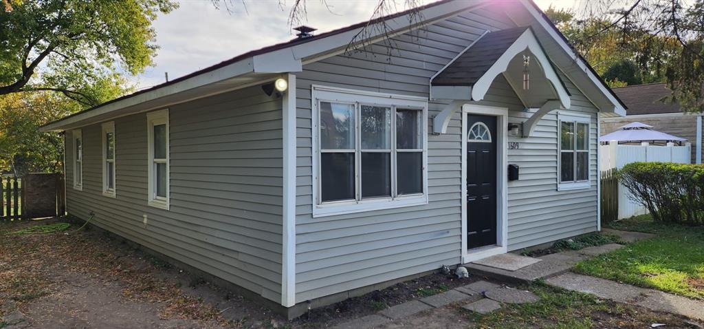 1609 East 34th Street Indianapolis, IN 46218 - Photo 2 of 21