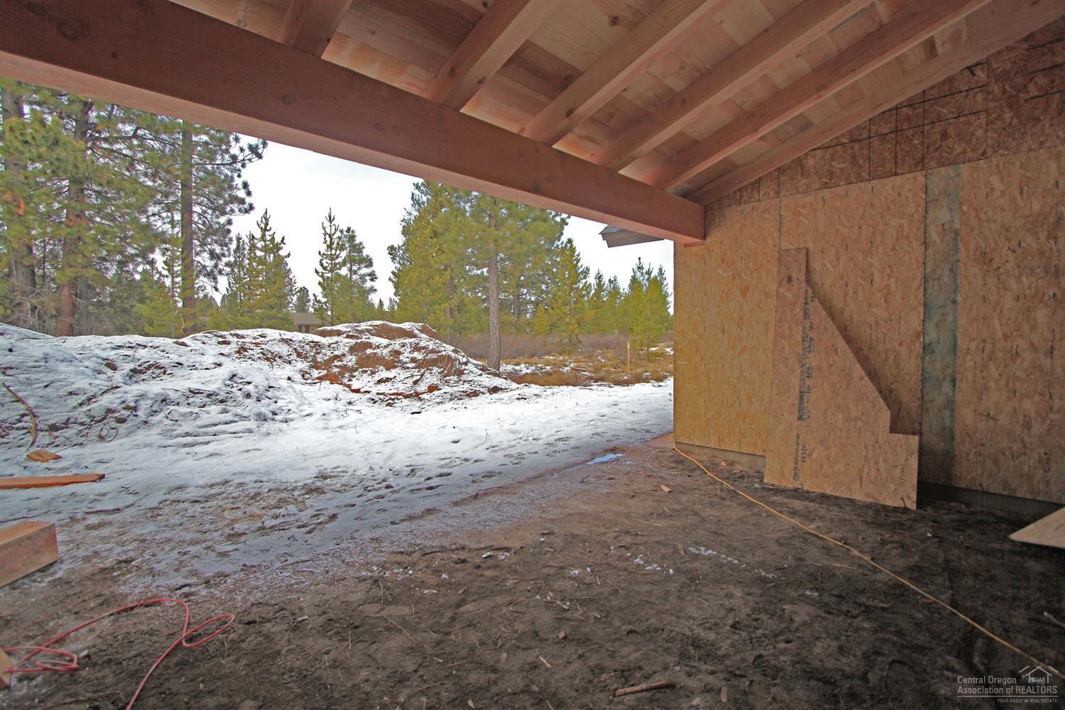 113 Sunstone Loop Bend, OR 97707 - Photo 4 of 21 Additional Photo