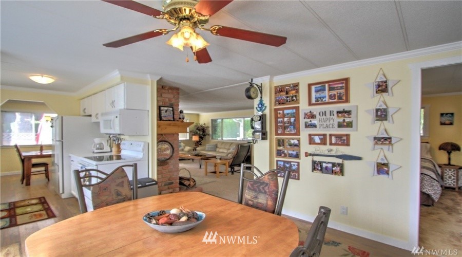 2215 Ross Road Point Roberts, WA 98281 - Photo 15 of 21 Gallery Image 15