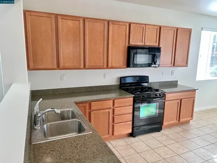 $3,100 | 47 Sugarbush Court, Oakley, CA 94561