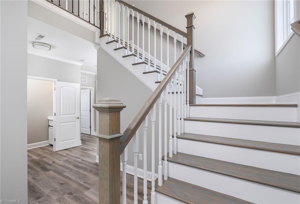 2474 Griffith Road Winston-Salem, NC 27103 - Photo 4 of 28 Gallery Image 4