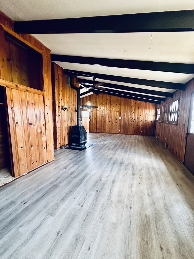 1111 North Bell Avenue Pontiac, IL 61764 - Photo 13 of 35 a view of an empty room and window