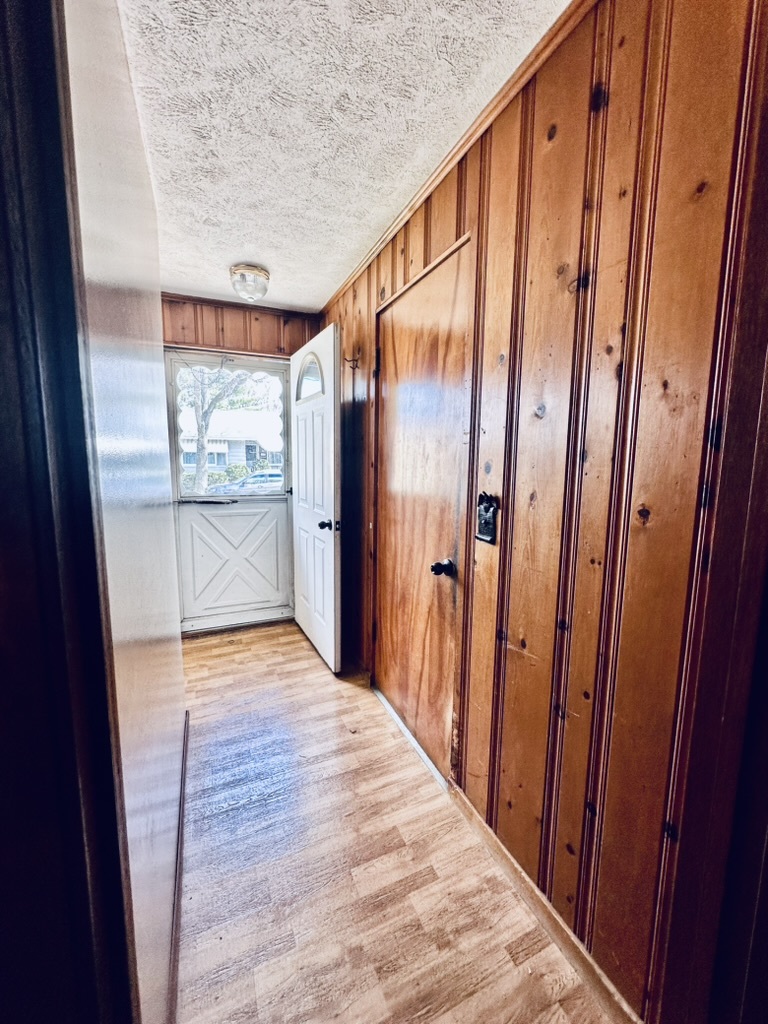 1111 North Bell Avenue Pontiac, IL 61764 - Photo 31 of 35 a view of an entryway