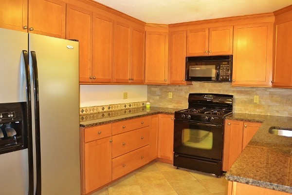 116 Santoro Road, Unit 116 Worcester, MA 01606 - Photo 3 of 18 Gallery Image 3