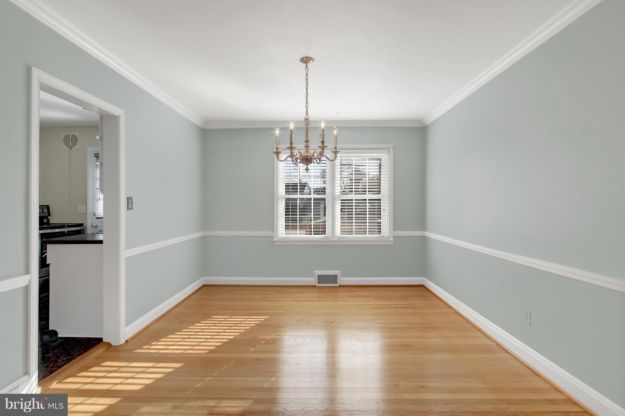 8145 Pleasant Plains Road Baltimore, MD 21286 - Photo 8 of 30 Dining Room