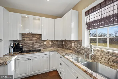 $879,000 | 148 Bakerfield Drive, Middletown, DE 19709