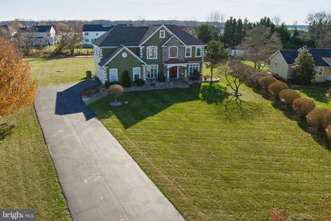 $879,000 | 148 Bakerfield Drive, Middletown, DE 19709