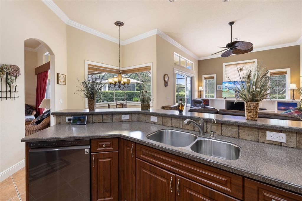 8308 Mobile Circle Weeki Wachee, FL 34613 - Photo 9 of 61