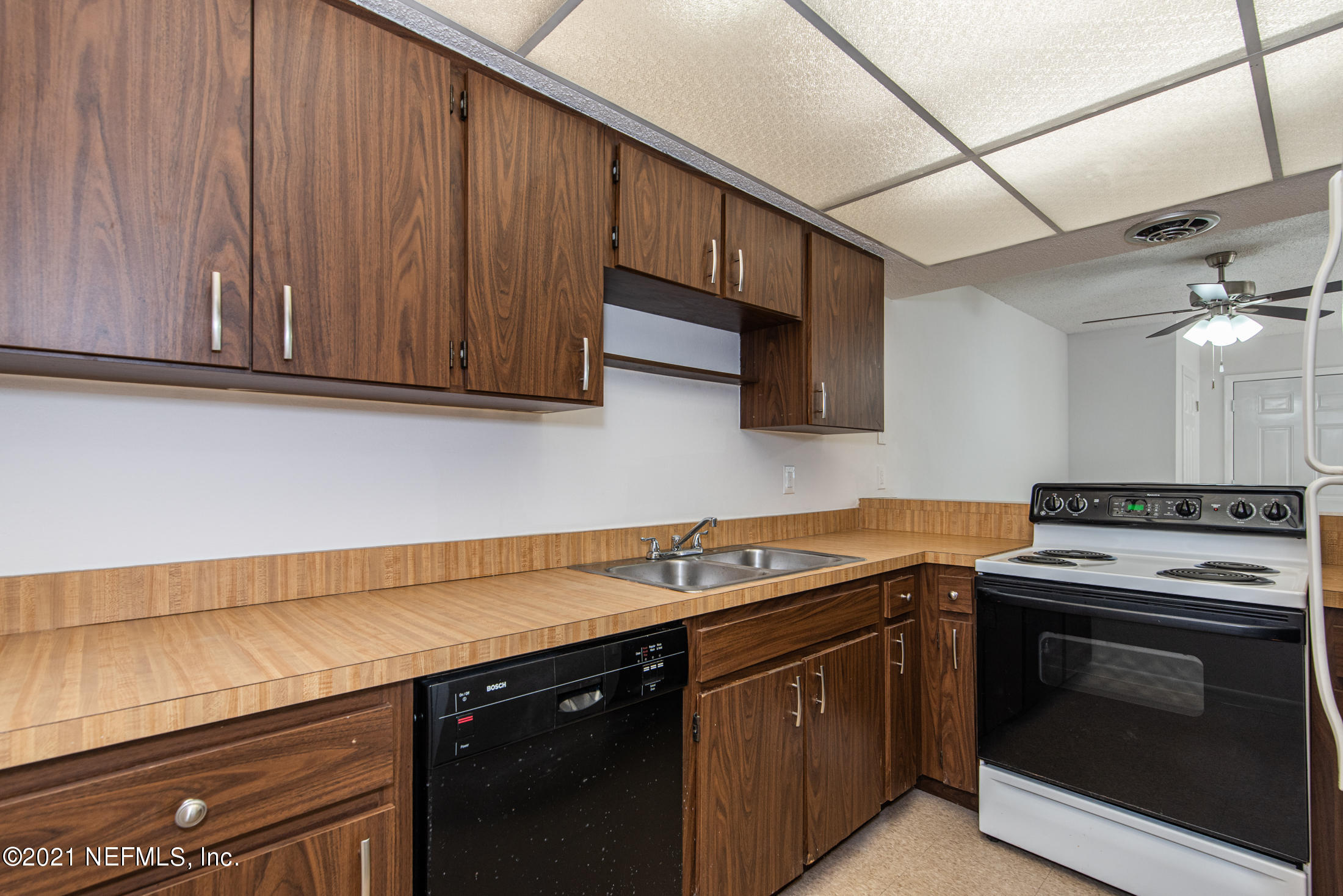 112 Rio Del Mar Street, Unit A St. Augustine, FL 32080 - Photo 14 of 40 DSC_2395