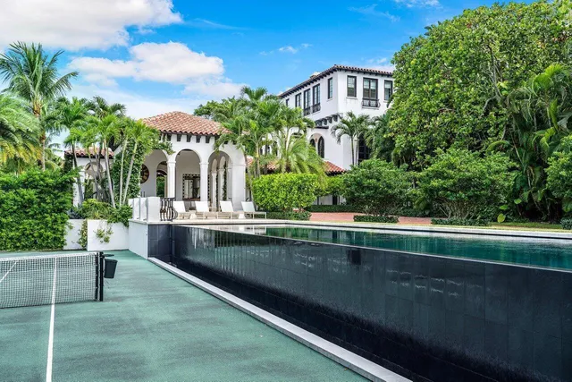 a view of house with outdoor space