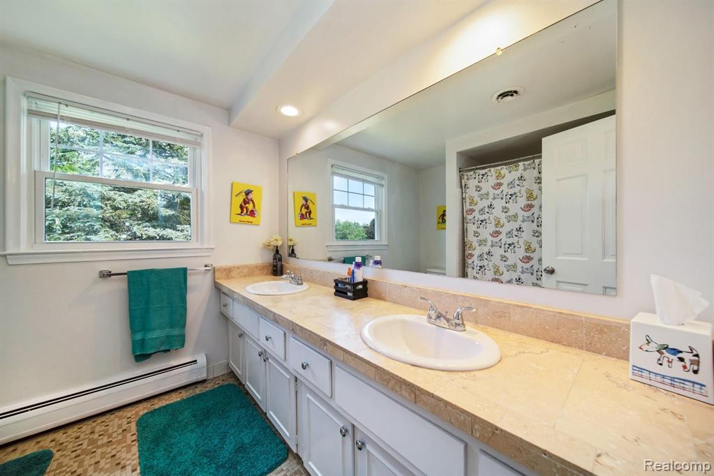 35888 Springvale Street Farmington Hills, MI 48331 - Photo 26 of 35