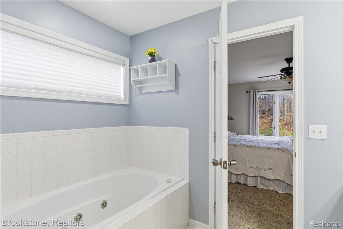 9748 Forest Ridge Drive Clarkston, MI 48348 - Photo 36 of 53 22-2025.jpg