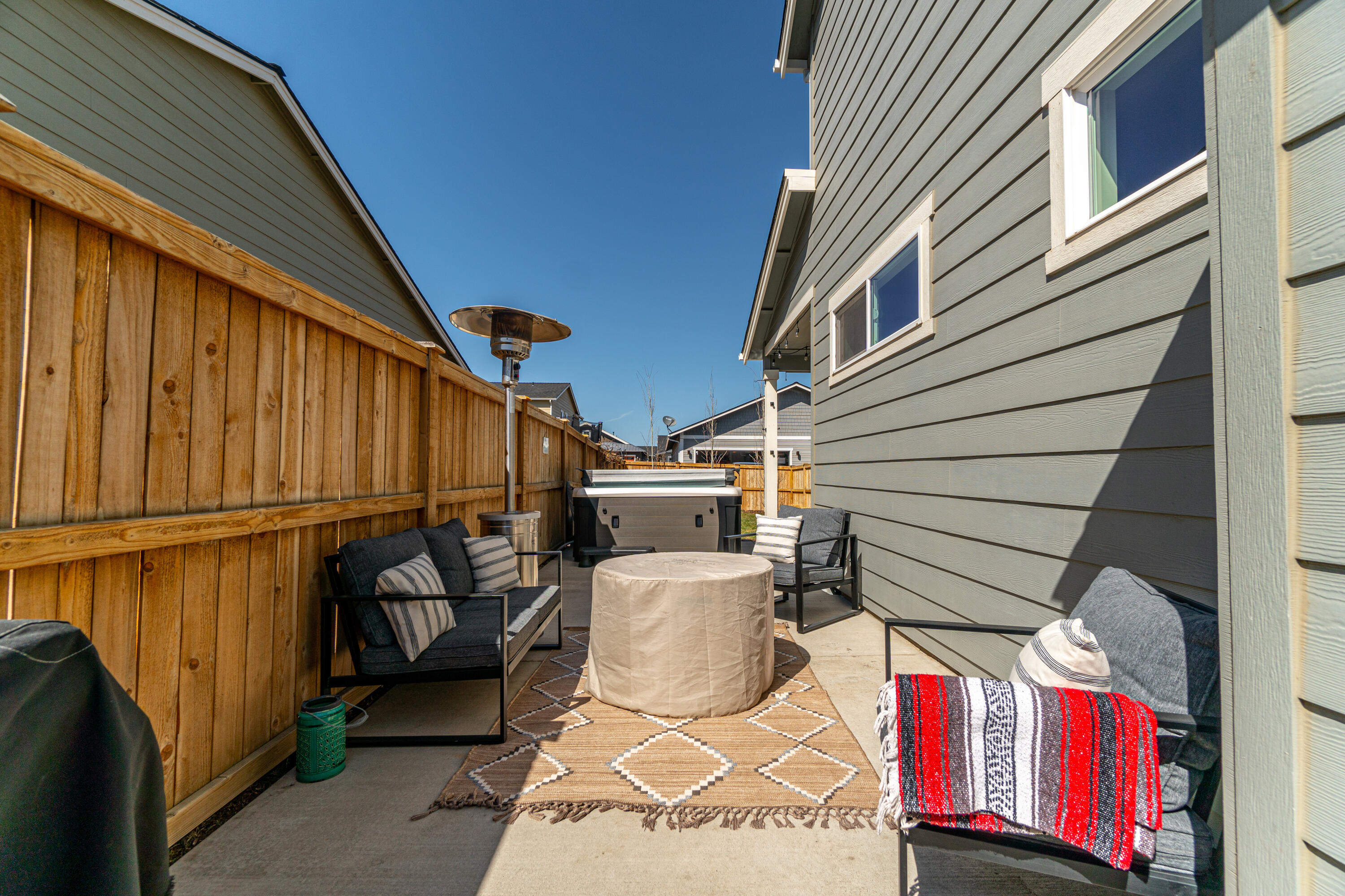 20778 Kilbourne Loop Bend, OR 97701 - Photo 31 of 39 RileyVisuals-6