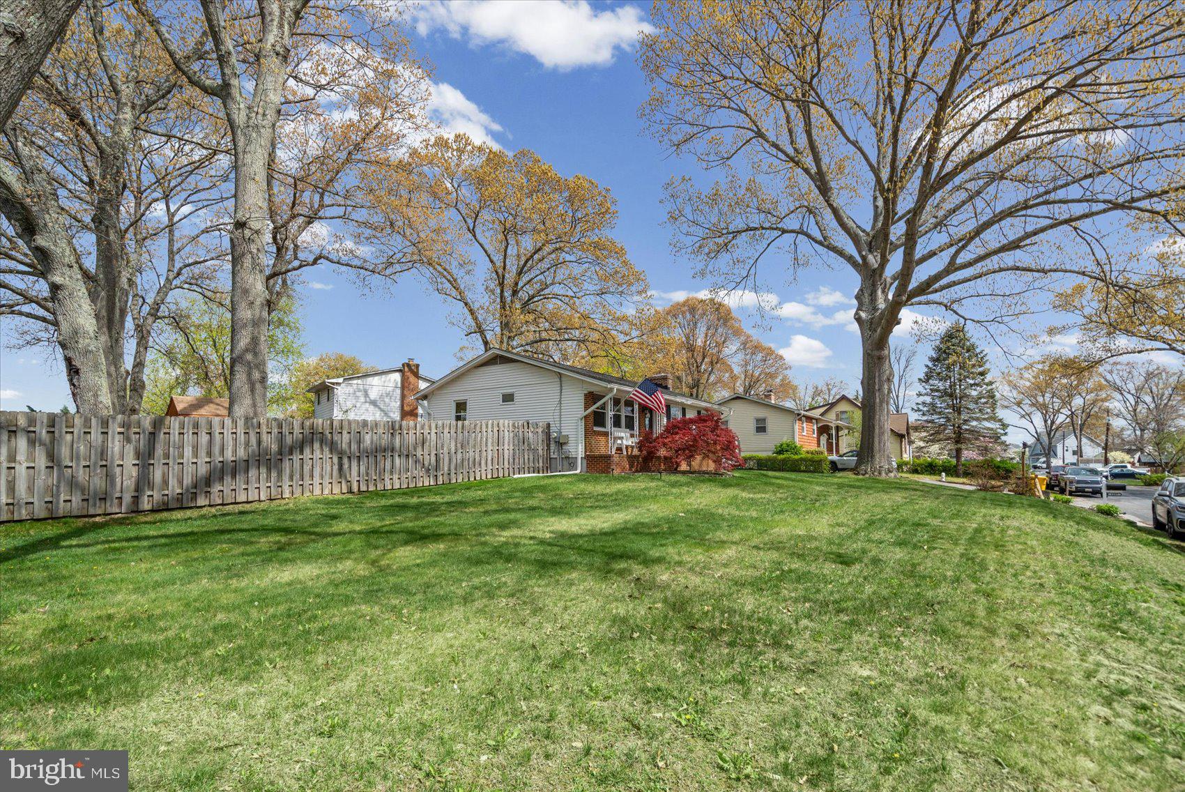 1237 Hillcreek Road Pasadena, MD 21122 - Photo 3 of 32