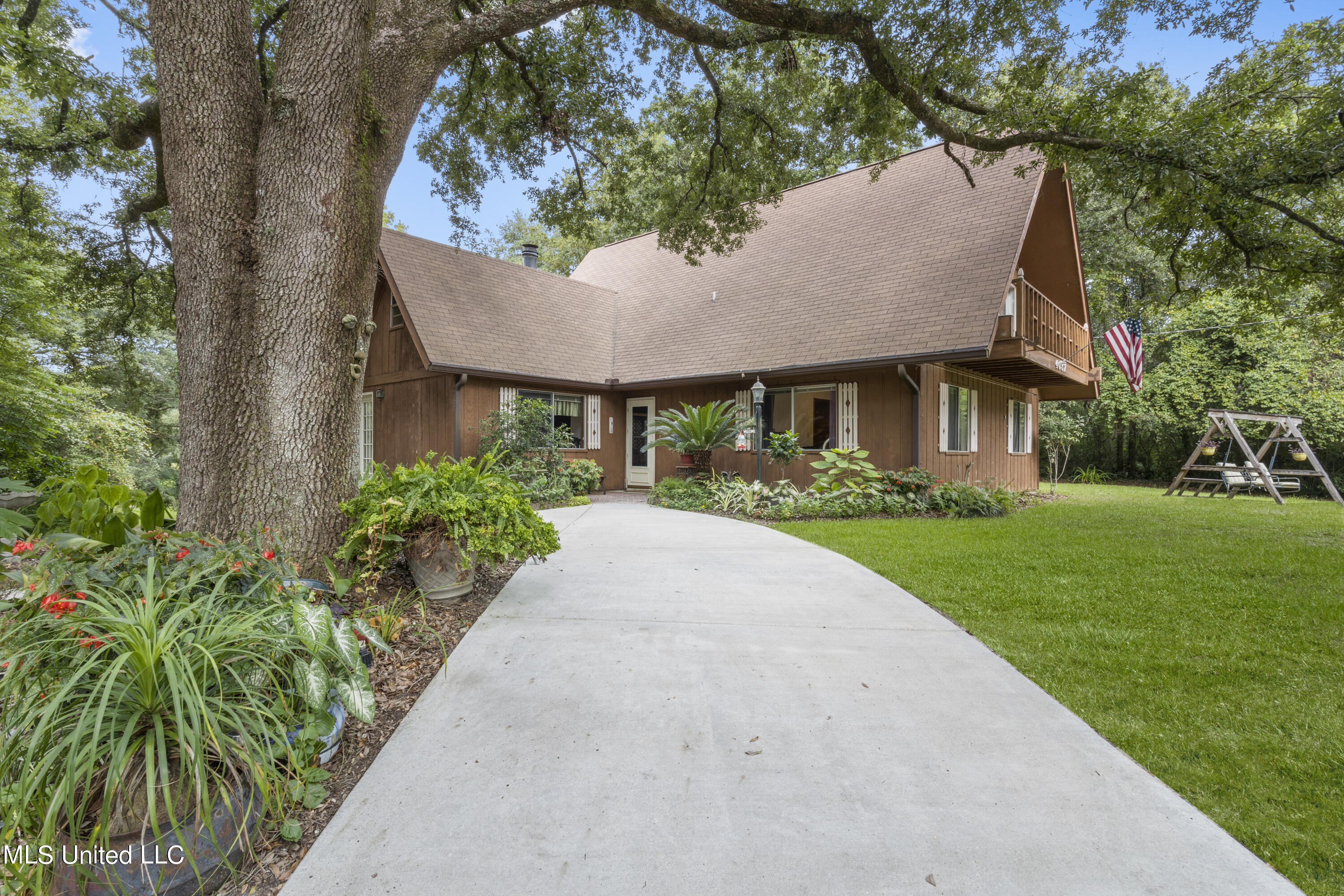 4037 Lake Wilma Road Moss Point, MS 39562 - Photo 3 of 36 003