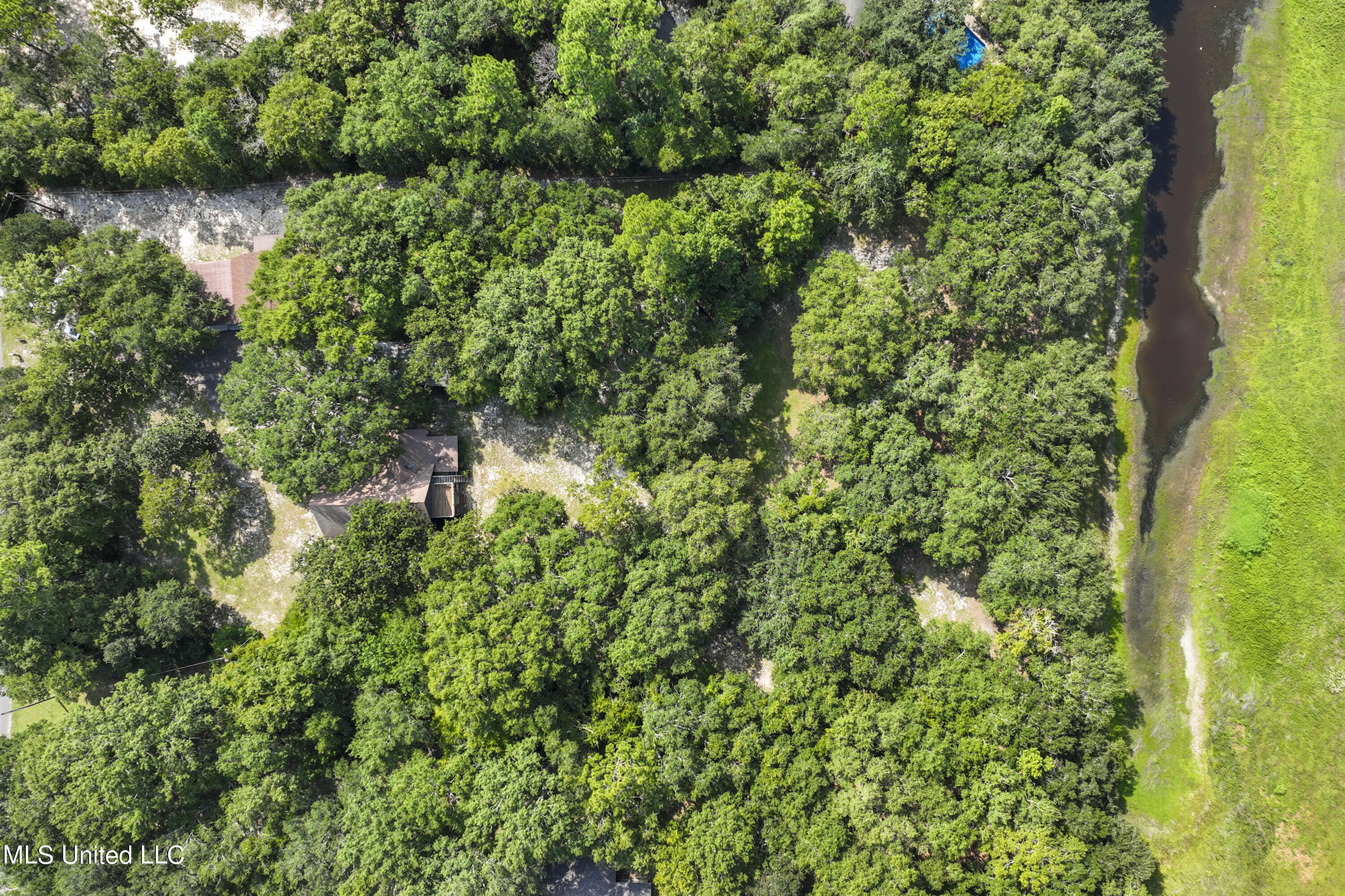 4037 Lake Wilma Road Moss Point, MS 39562 - Photo 36 of 36 036