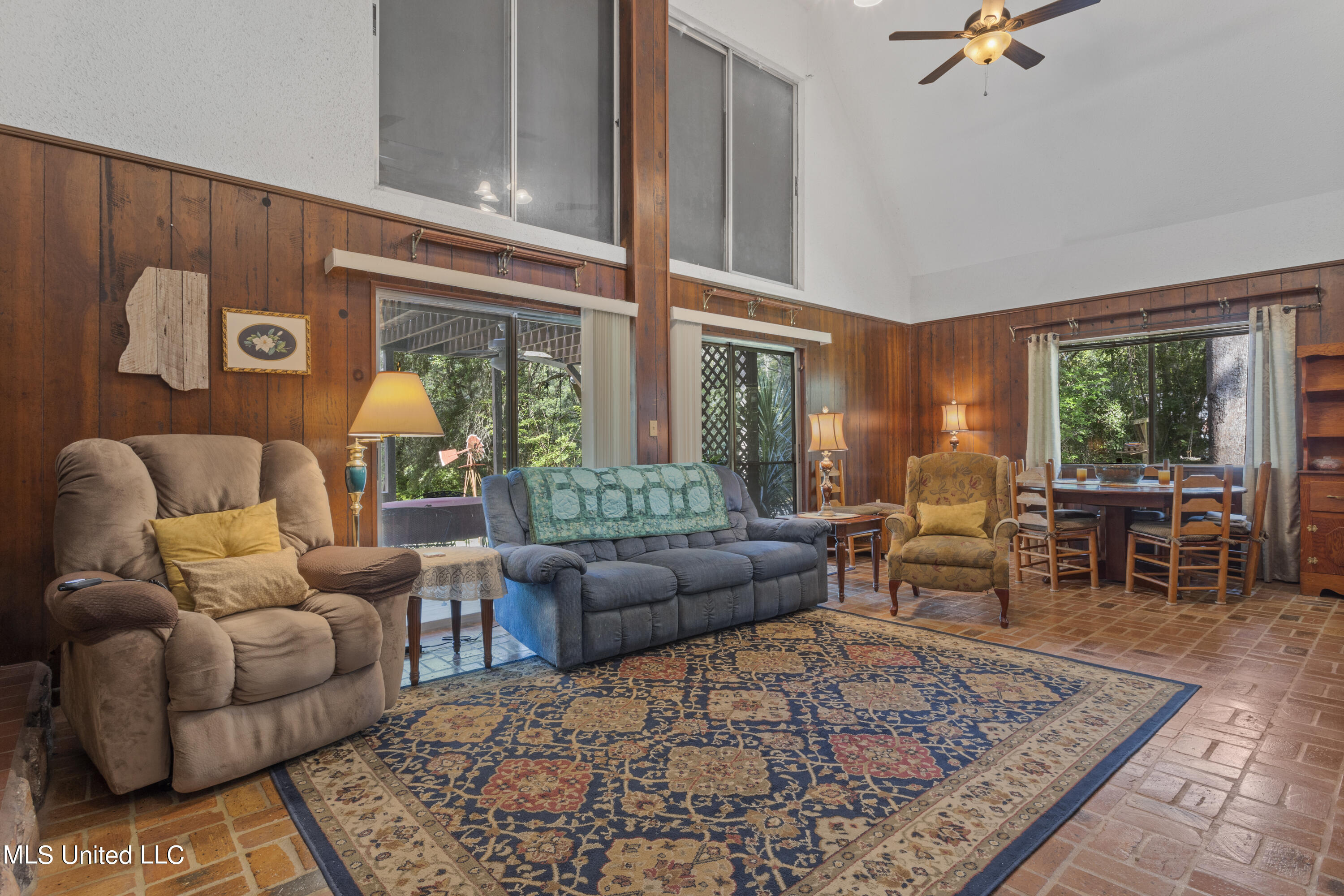 4037 Lake Wilma Road Moss Point, MS 39562 - Photo 4 of 36 004