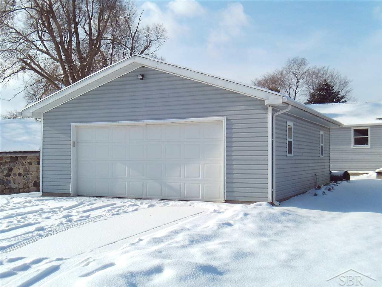 3200 East Farrand Road Clio, MI 48420 - Photo 7 of 57 31337647-6.JPG