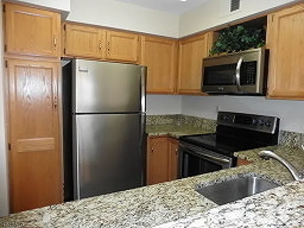 $2,650 | 23 Morgan Court, Unit 23, Bedminster, NJ 07921