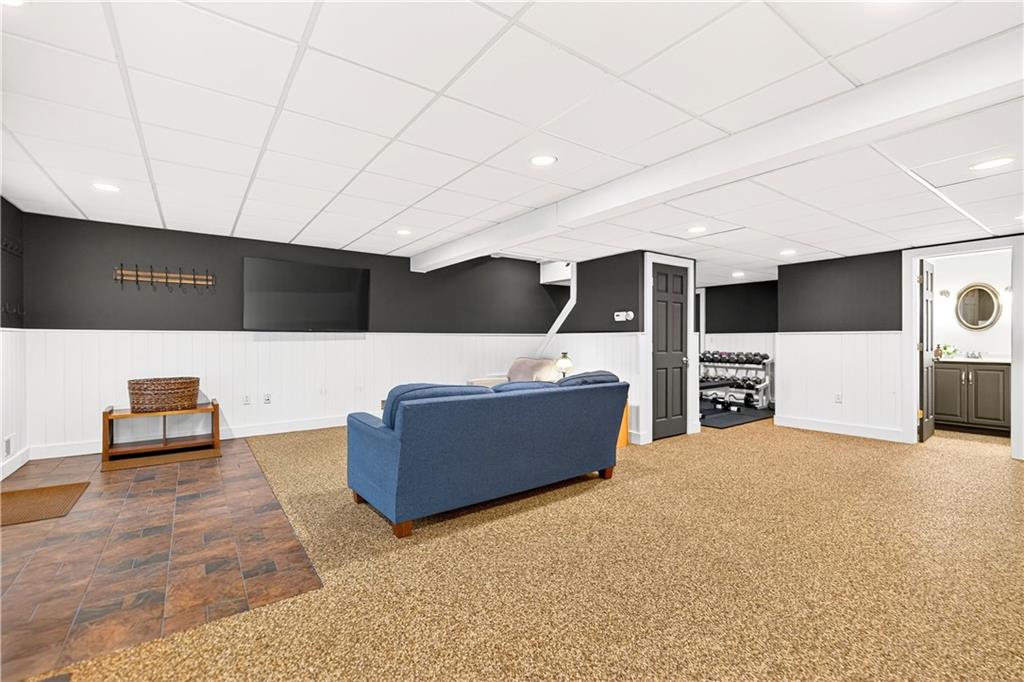 687 Old Millcreek Road Hookstown, PA 15050 - Photo 29 of 50 a living room with furniture