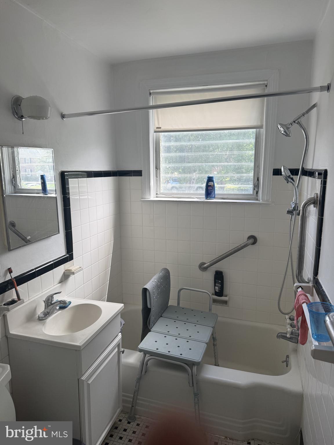 2203 Steele Road Drexel Hill, PA 19026 - Photo 7 of 14 Unit 2 bathroom