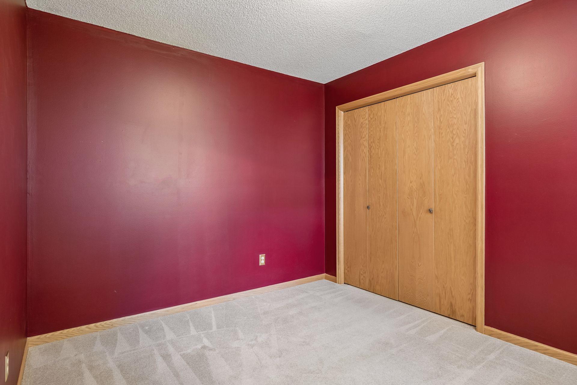 710 Emerald Ridge Roseville, MN 55113 - Photo 32 of 47