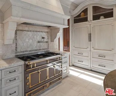 $6,399,000 | 6882 Arizona Avenue, Los Angeles, CA 90045