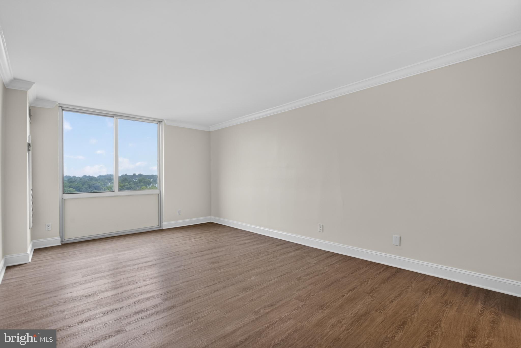 5101 River Road, Unit 1515 Bethesda, MD 20816 - Photo 20 of 33 Primary Bedroom