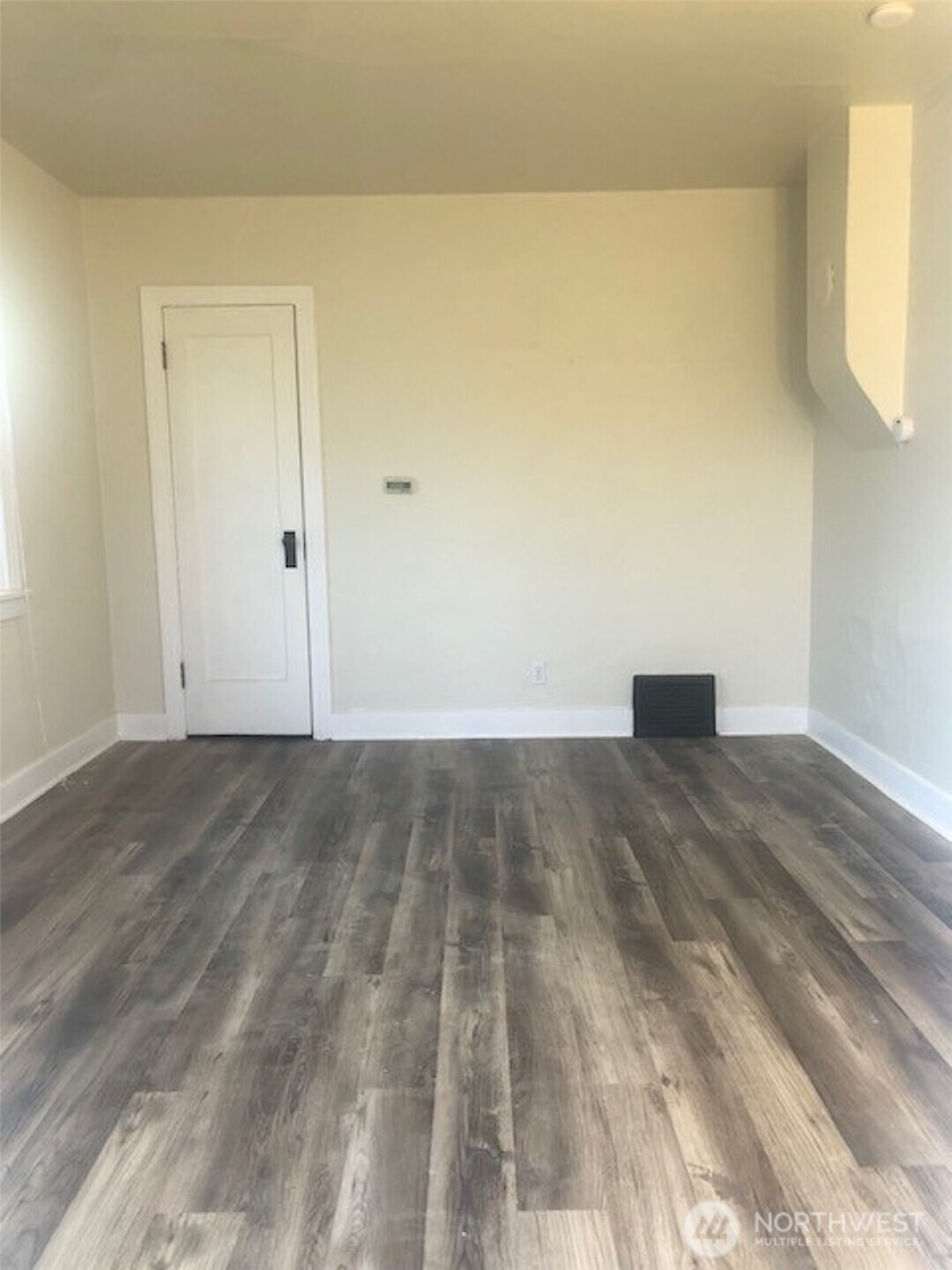 5703 North Wall Street Spokane, WA 99205 - Photo 4 of 23 a view of empty room