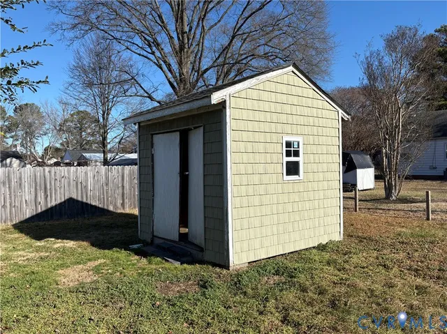 a view of backyard of house