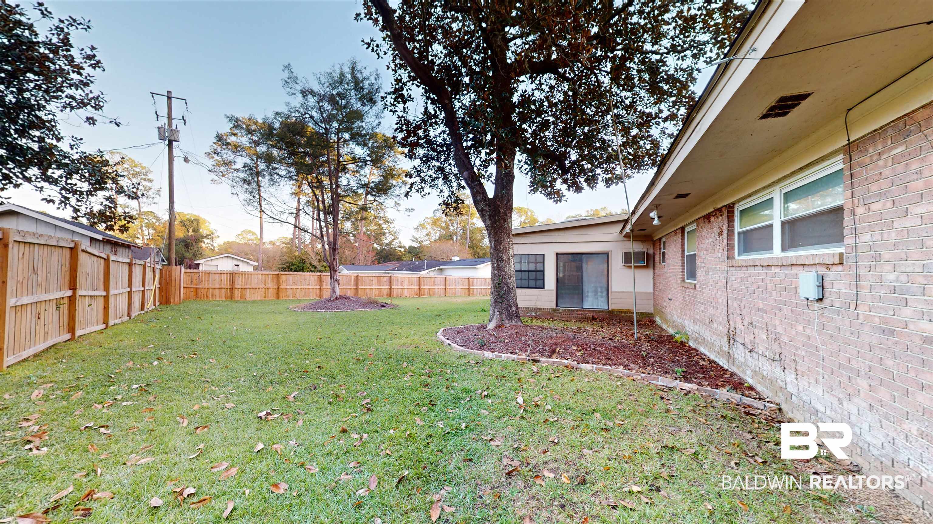 3904 South Ashley Drive Mobile, AL 36608 - Photo 24 of 28 Yard