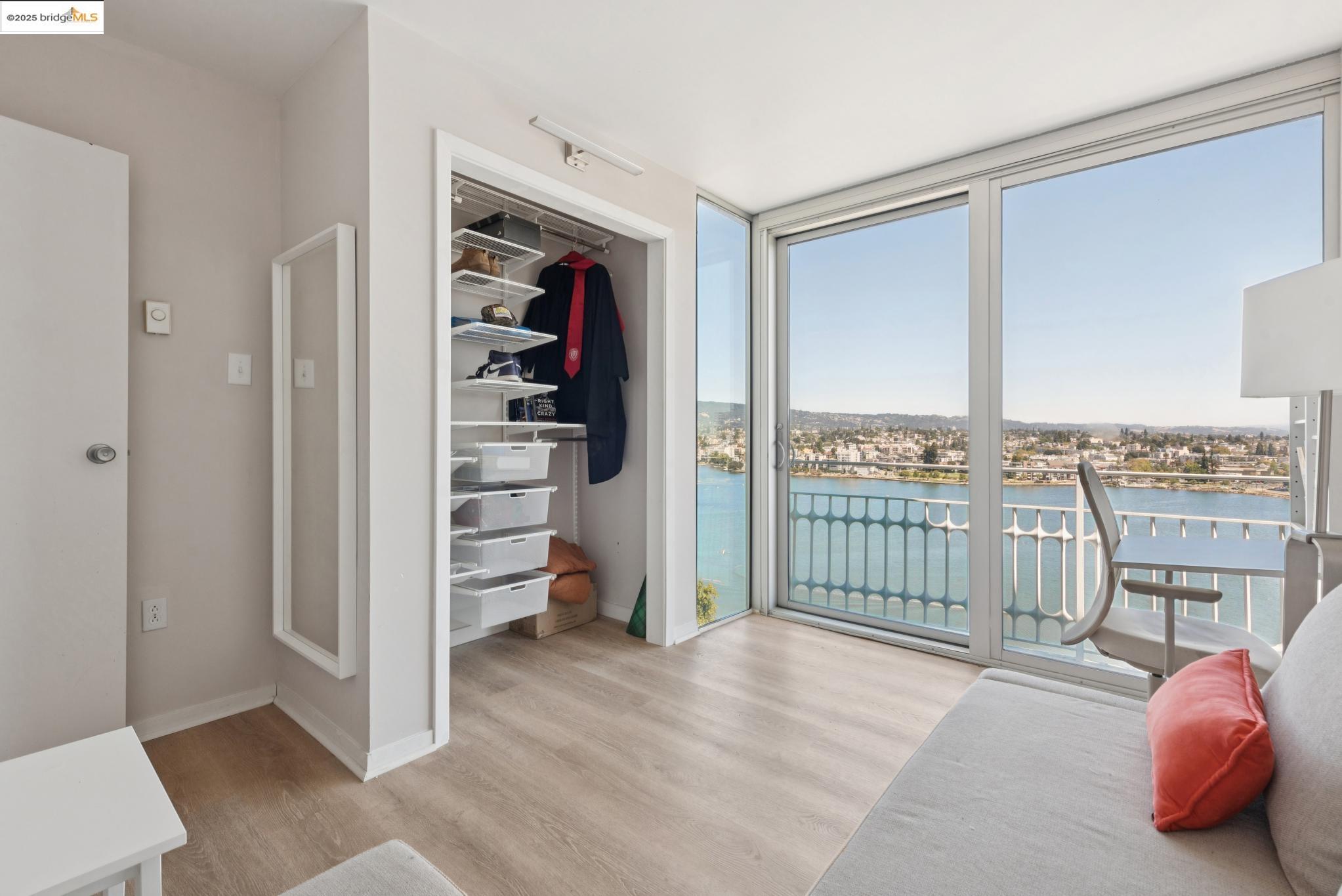 1555 Lakeside Drive, Unit 190 Oakland, CA 94612 - Photo 37 of 45 a view of a living room washer and dryer