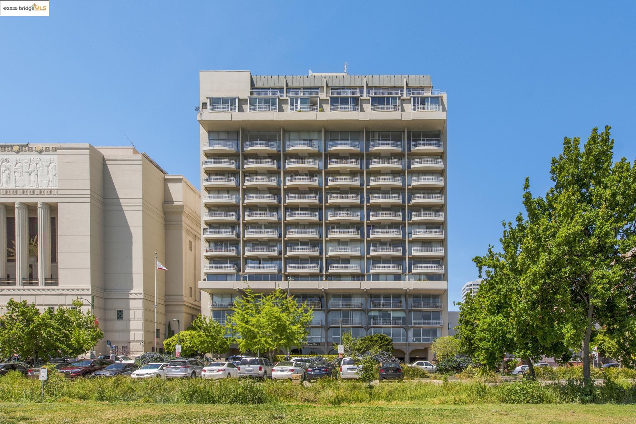 1555 Lakeside Drive, Unit 190 Oakland, CA 94612 - Photo 45 of 45 a front view of a building