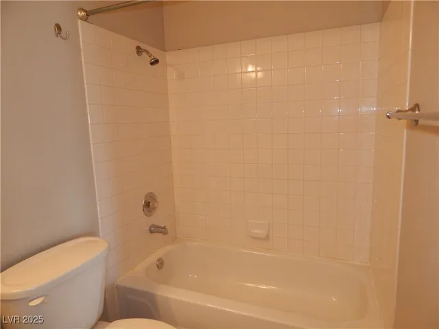 $1,495 | 2201 Ramsgate Drive, Unit 325, Henderson, NV 89074