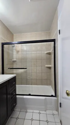 $215,000 | 9588 Terrace Place, Unit 1C, Des Plaines, IL 60016