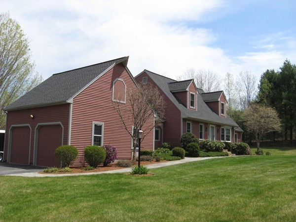 27 Lincoln Road Sutton, MA 01590 - Photo 3 of 30
