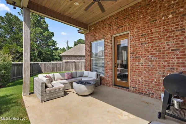 $370,000 | 102 Hampton Chase, Madison, MS 39110