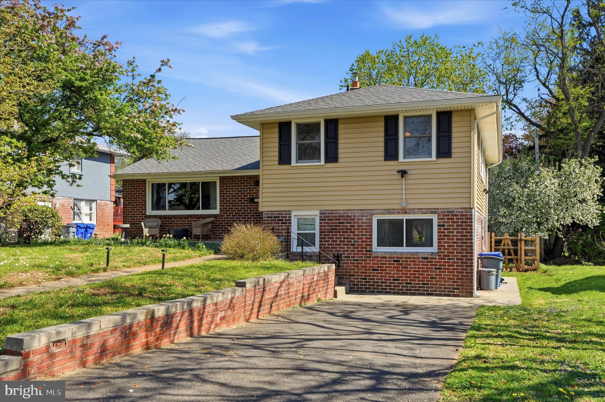 107 Hilldale Road Cheltenham, PA 19012 - Photo 3 of 42