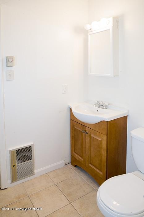 6110 Horatio Road Tobyhanna, PA 18466 - Photo 12 of 29 Master Bath